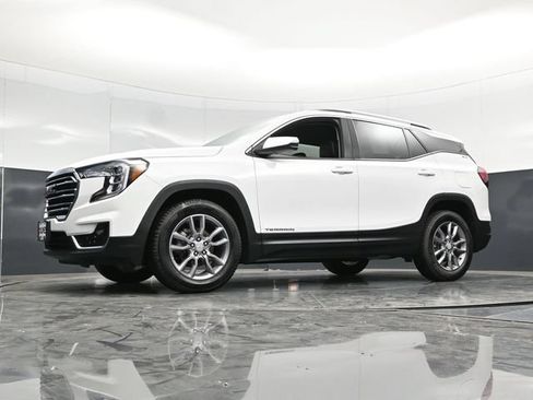 Used 2023 GMC Terrain SLT AWD/4WD image 62