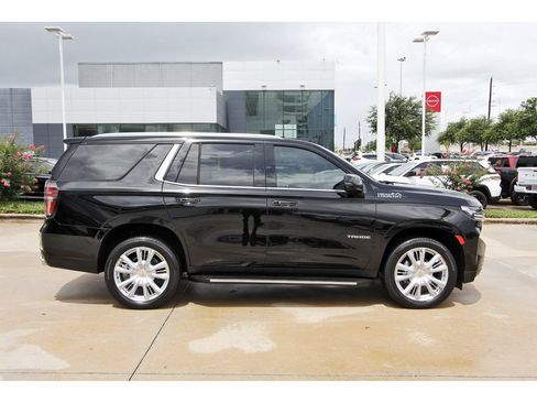 Used 2023 Chevrolet Tahoe High Country RWD image 5