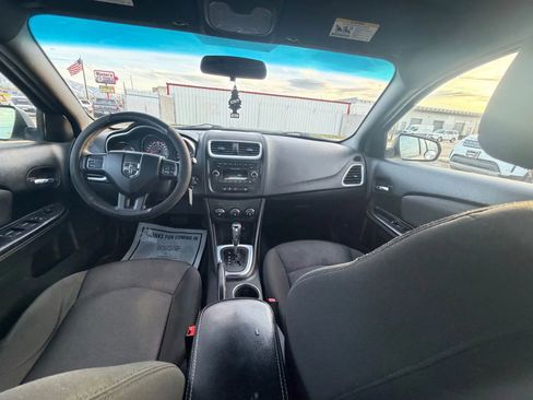 Used 2012 Dodge Avenger SE image 23