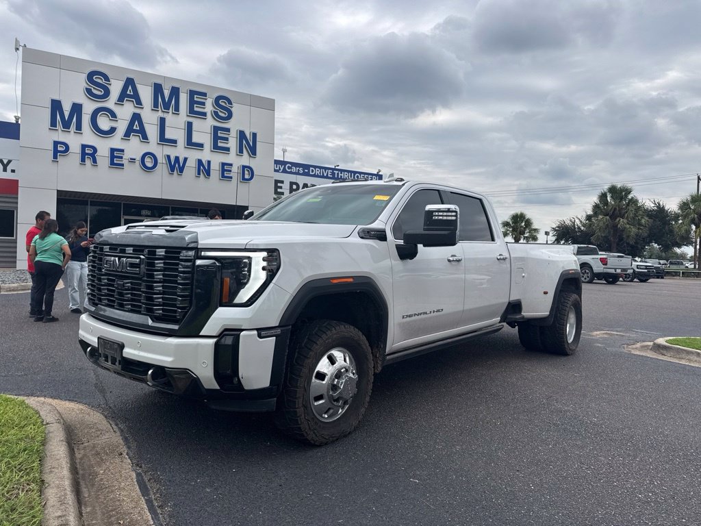 Used 2024 GMC Sierra 3500 Denali Ultimate AWD/4WD image 1