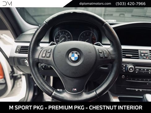 Used 2011 BMW 335i xDrive Sedan AWD/4WD image 26