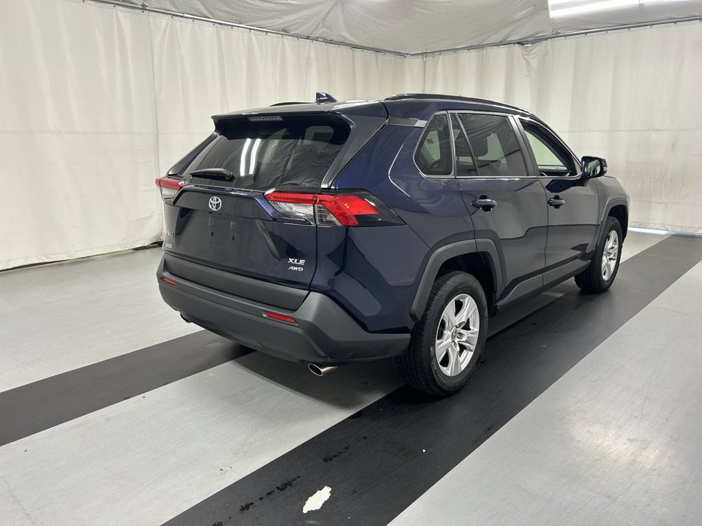 Used 2020 Toyota RAV4 XLE w/ Convenience Package AWD/4WD image 2