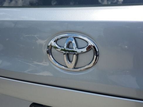 Used 2022 Toyota Corolla Cross L FWD image 7