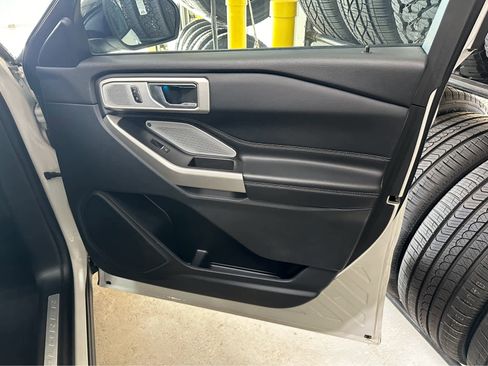 Certified 2023 Ford Explorer Limited w/ Limited Technology Package image 43