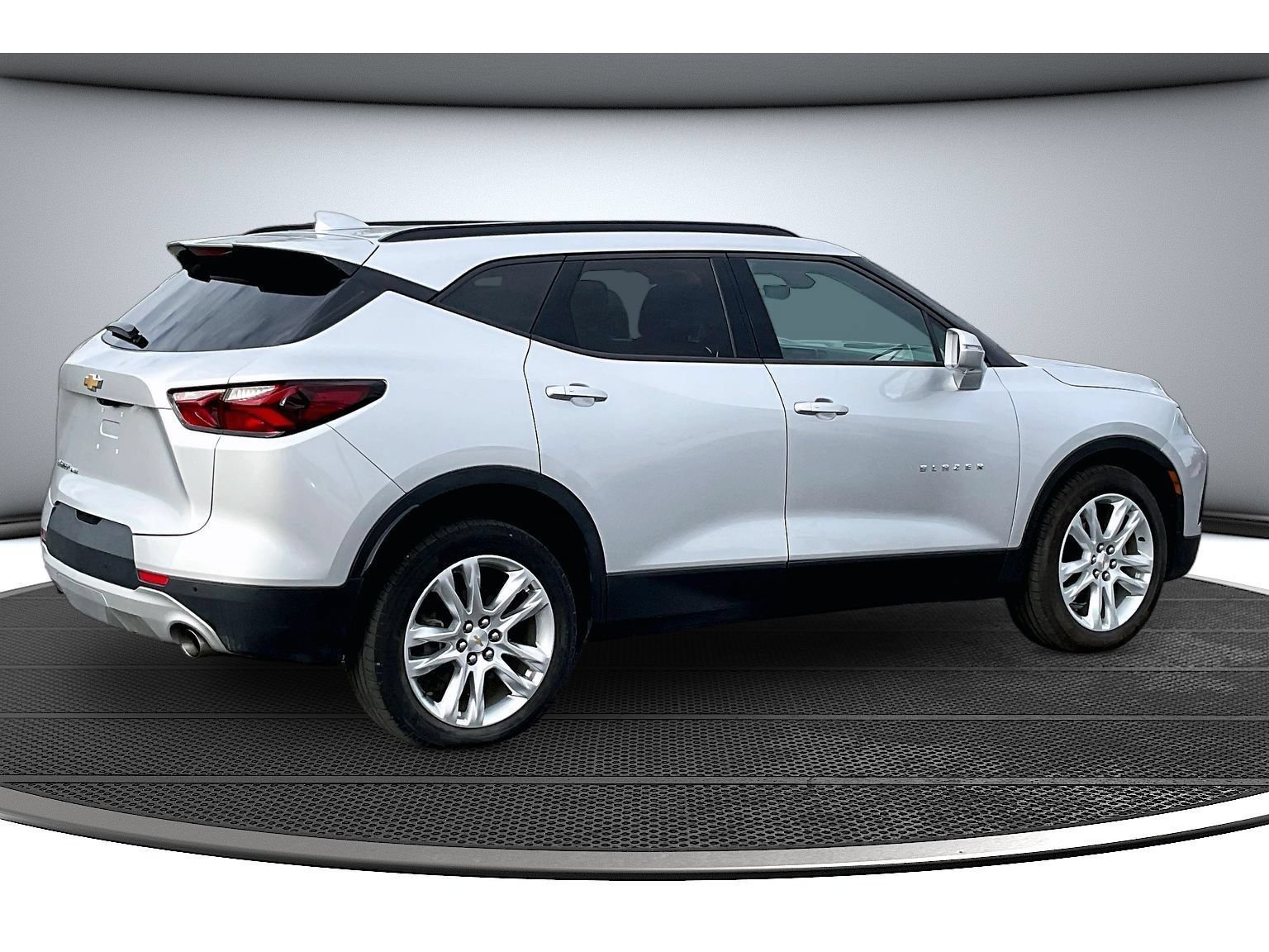 Used 2019 Chevrolet Blazer LT w/ Sun and Wheels Package AWD/4WD image 17