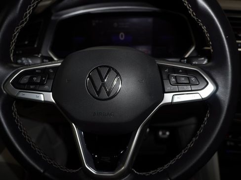 Certified 2023 Volkswagen Tiguan SE R-Line image 15