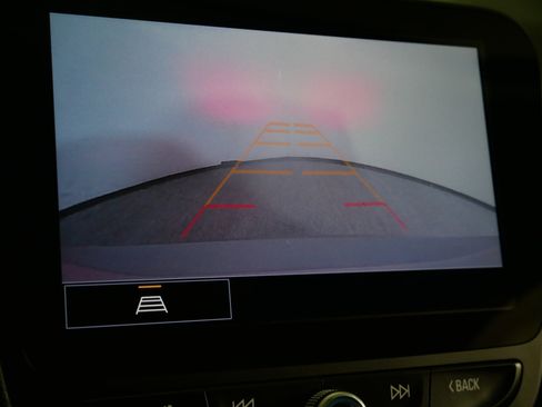 Used 2022 Chevrolet Malibu Premier image 33