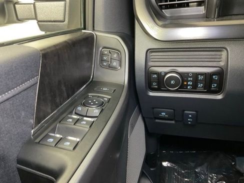 New 2025 Ford F250 Lariat w/ Lariat Ultimate Package image 21