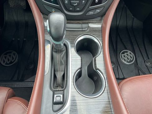 Used 2018 Buick Envision Premium AWD/4WD image 32