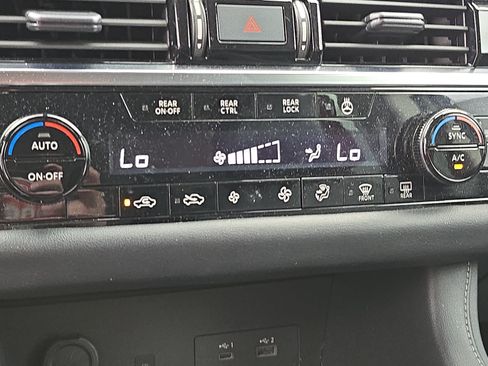 Certified 2023 Nissan Pathfinder SL AWD/4WD image 25
