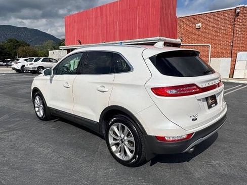 Used 2017 Lincoln MKC Select w/ Select Plus Package FWD image 8