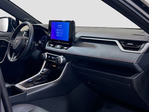 Used 2025 Toyota RAV4 XSE image 28