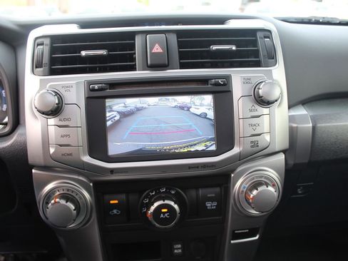 Used 2017 Toyota 4Runner SR5 Premium image 32