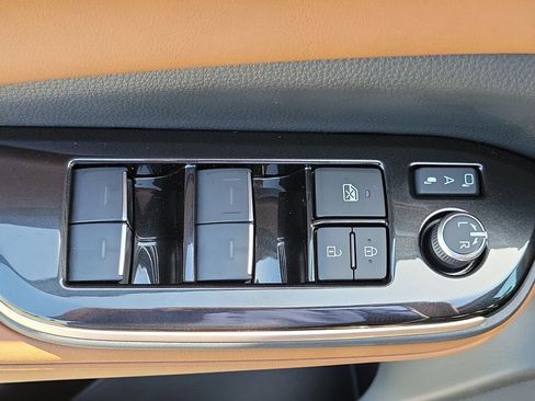 New 2026 Toyota Crown Signia AWD/4WD image 23