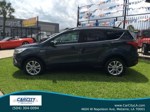 Used 2019 Ford Escape SEL image 5