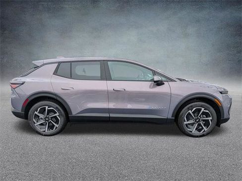 New 2026 Chevrolet Equinox EV LT image 3