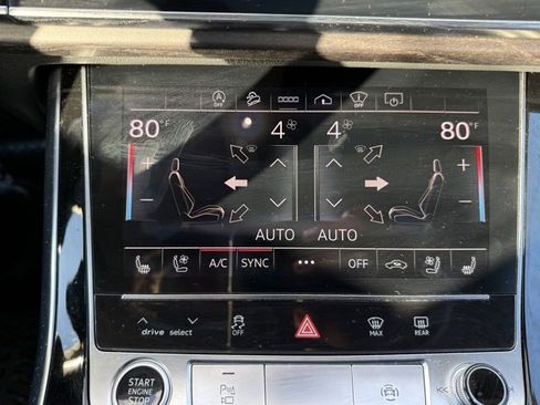 Used 2022 Audi Q8 Prestige image 17