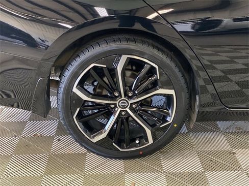 Used 2024 Nissan Altima 2.5 SR image 36