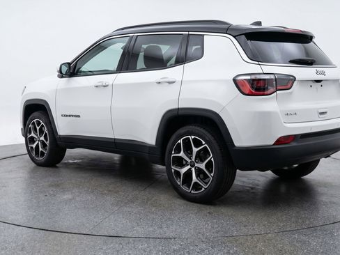 Used 2025 Jeep Compass Limited AWD/4WD image 6