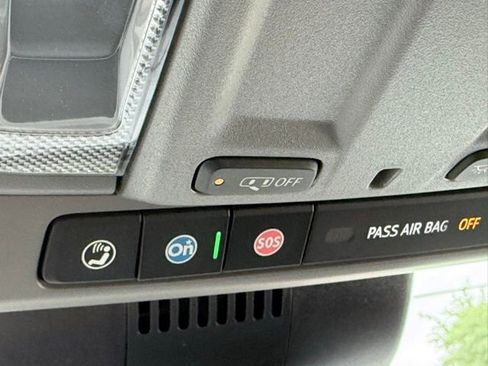 Used 2026 GMC Sierra 1500 SLT image 44