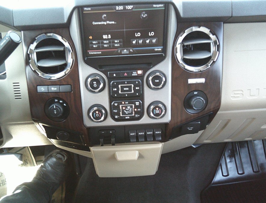Used 2014 Ford F350 Lariat w/ Lariat Interior Package AWD/4WD image 18