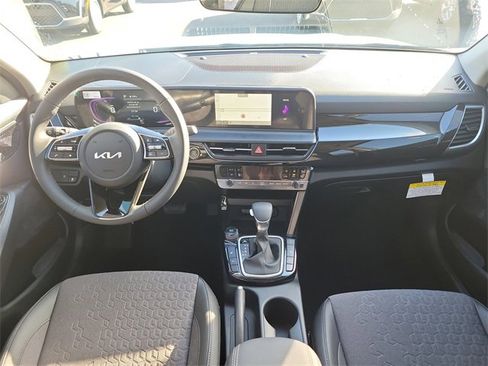 New 2026 Kia Seltos S image 17
