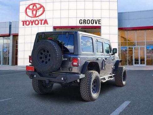 Used 2018 Jeep Wrangler Unlimited Sport S AWD/4WD image 6