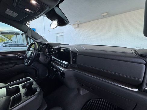 Used 2024 Chevrolet Silverado 1500 LT AWD/4WD image 18
