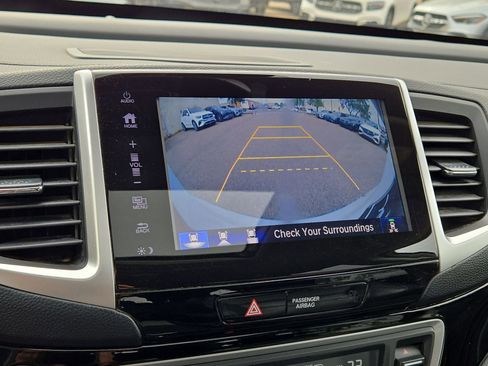 Used 2017 Honda Pilot Elite image 18