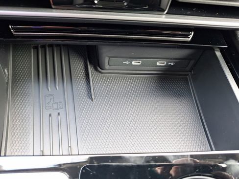 New 2026 Volkswagen Atlas Peak Edition image 17