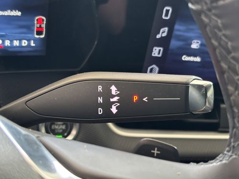 Used 2025 Chevrolet Equinox LT w/ Convenience Package II image 13