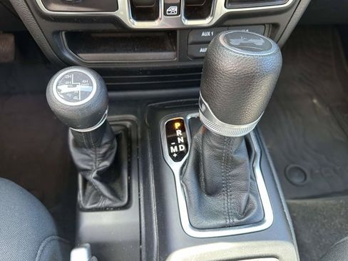 Used 2023 Jeep Wrangler Unlimited w/ Cold Weather Group AWD/4WD image 21