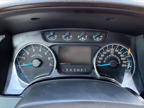 Used 2013 Ford F150 XLT w/ Mid Equipment Group RWD image 26