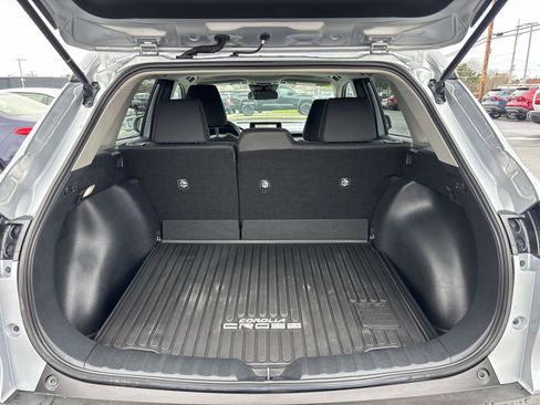 Certified 2023 Toyota Corolla Cross LE w/ Moonroof Package image 13