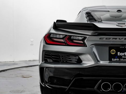 Used 2024 Chevrolet Corvette Z06 image 16