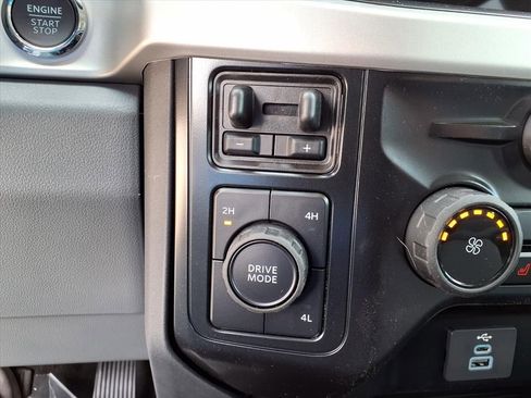 New 2026 Ford F350 XLT w/ XLT Premium Package AWD/4WD image 13