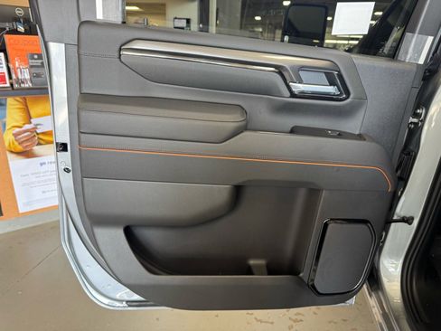 New 2026 GMC Sierra 2500 AT4 w/ AT4 Premium Plus Package AWD/4WD image 9