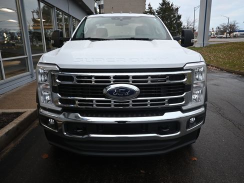 New 2026 Ford F450 XL w/ XL Chrome Package RWD image 3