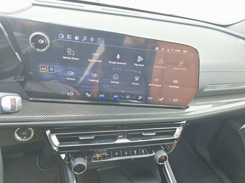 New 2027 Chevrolet Traverse Z71 w/ Driver Confidence Package AWD/4WD image 23