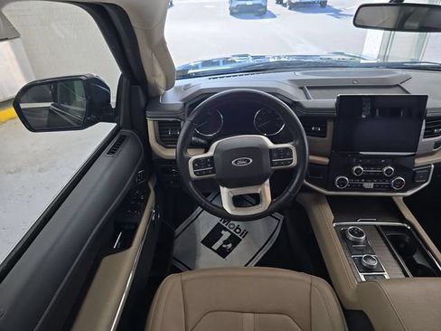 Used 2024 Ford Expedition Limited AWD/4WD image 12