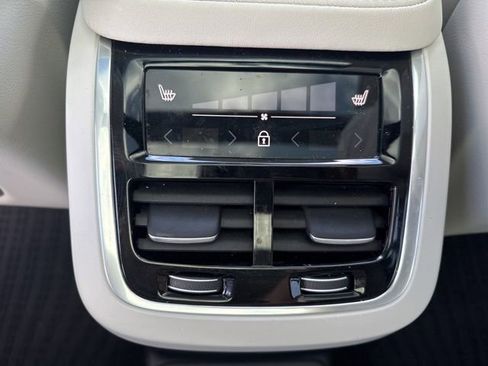 Used 2024 Volvo XC90 T8 Ultimate w/ Protection Package Premier AWD/4WD image 11