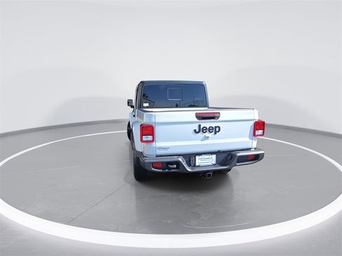 Used 2022 Jeep Gladiator Sport image 7