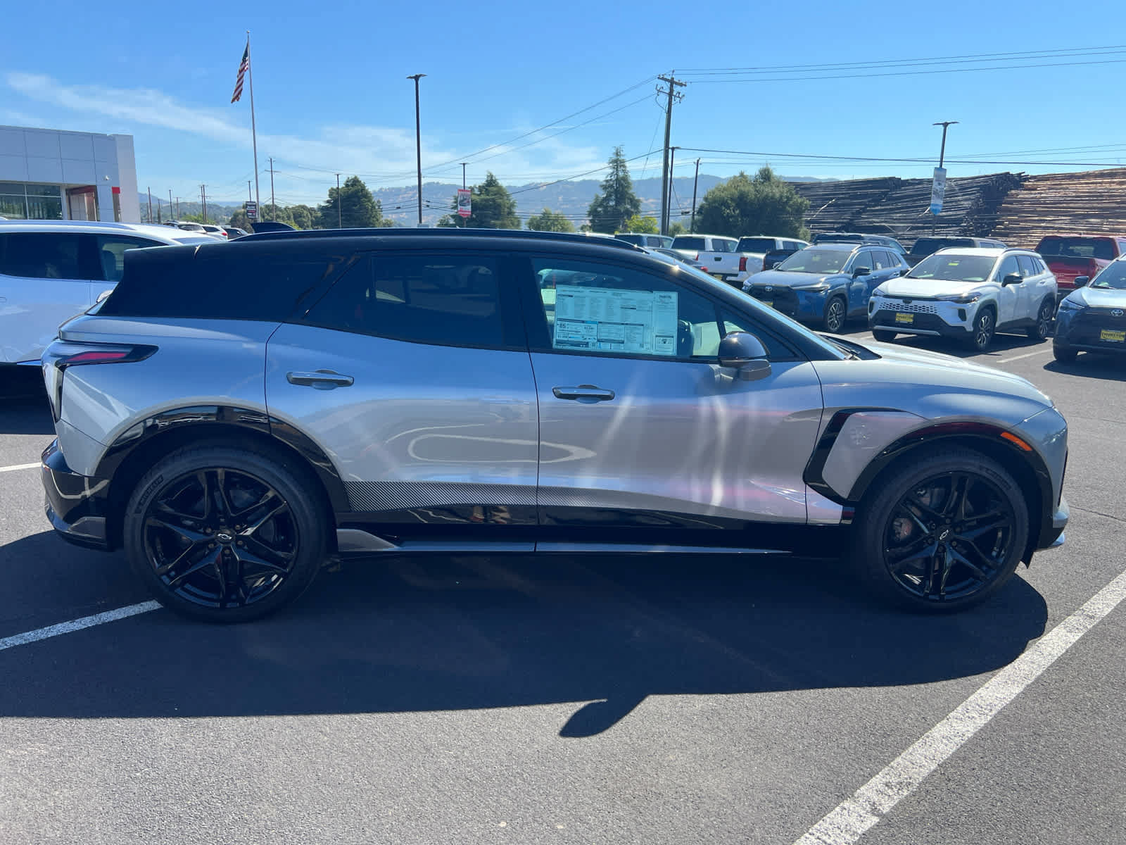New 2026 Chevrolet Blazer EV SS w/ LPO, Blackout Package AWD/4WD image 5