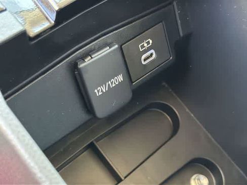 Used 2023 Toyota Corolla Cross XLE w/ Convenience Package image 23