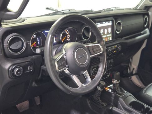 Certified 2023 Jeep Wrangler Unlimited Sahara w/ Dual Top Group AWD/4WD image 7