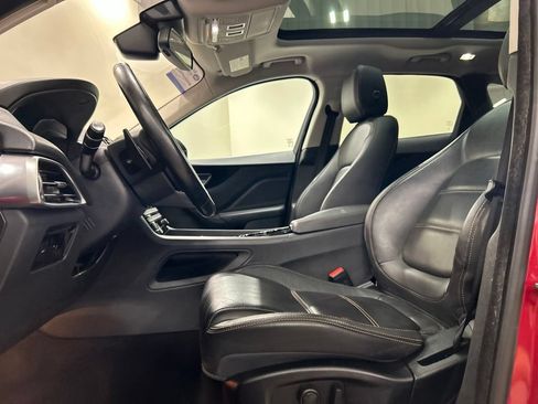 Used 2017 Jaguar F-PACE Prestige AWD/4WD image 11