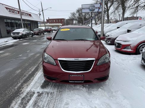 Used 2012 Chrysler 200 S image 3