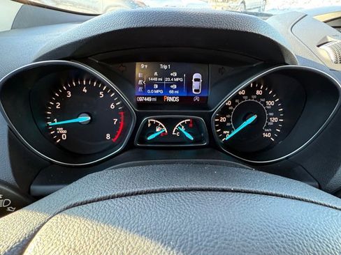 Used 2017 Ford Escape SE image 16