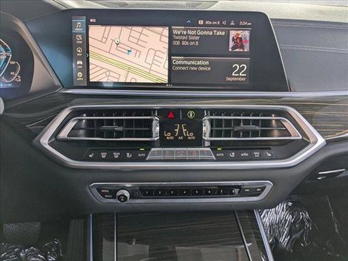 Used 2021 BMW X5 xDrive45e image 16