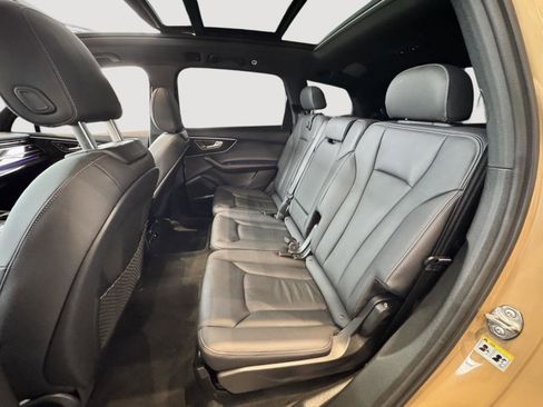 Certified 2025 Audi Q7 3.0T Premium Plus image 23